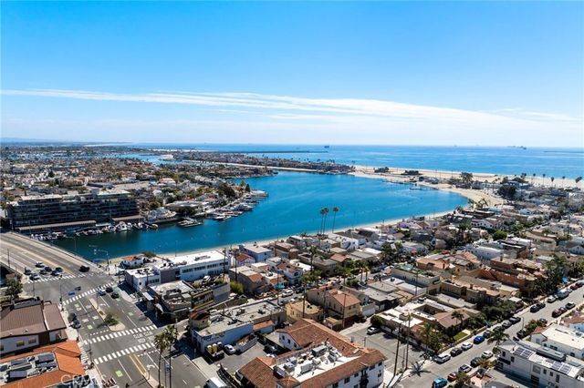 210 Glendora Avenue, Long Beach, CA 90803