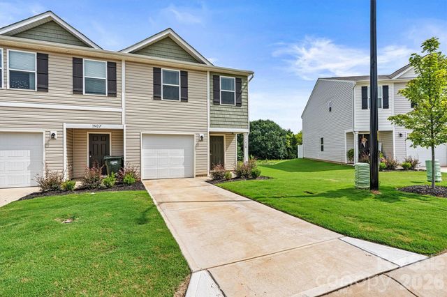 1942 Tranquility Circle G, Newton, NC 28658