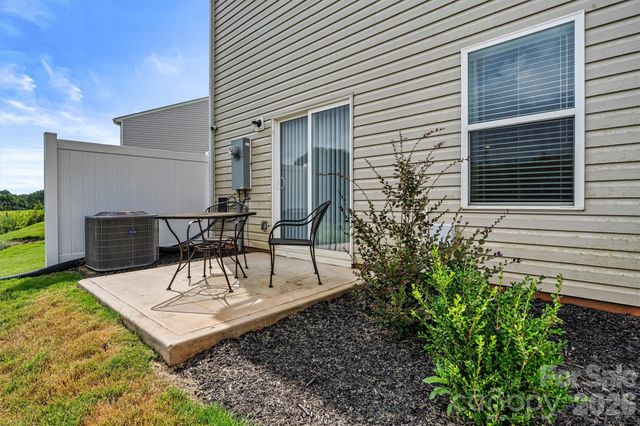 1942 Tranquility Circle G, Newton, NC 28658