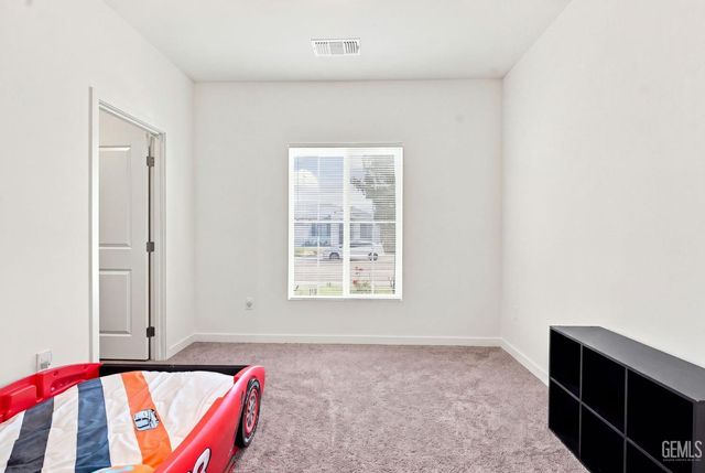 913 Macclesfield Street, Bakersfield, CA 93307