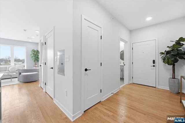 660 Bloomfield Avenue 402, Bloomfield, NJ 07003