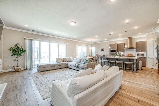 467 Heirloom Lane, Clovis, CA 93619