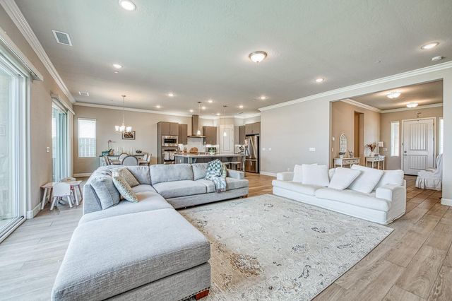 467 Heirloom Lane, Clovis, CA 93619