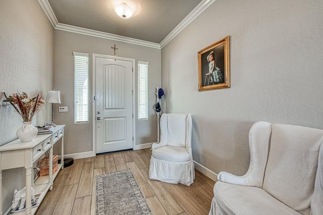 467 Heirloom Lane, Clovis, CA 93619