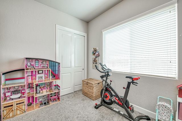 467 Heirloom Lane, Clovis, CA 93619