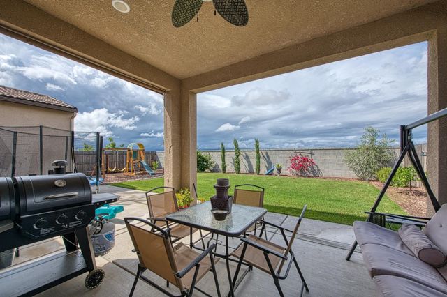 467 Heirloom Lane, Clovis, CA 93619
