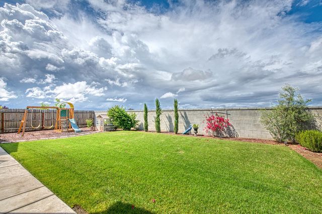 467 Heirloom Lane, Clovis, CA 93619