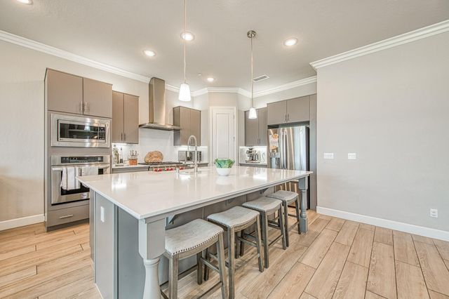 467 Heirloom Lane, Clovis, CA 93619