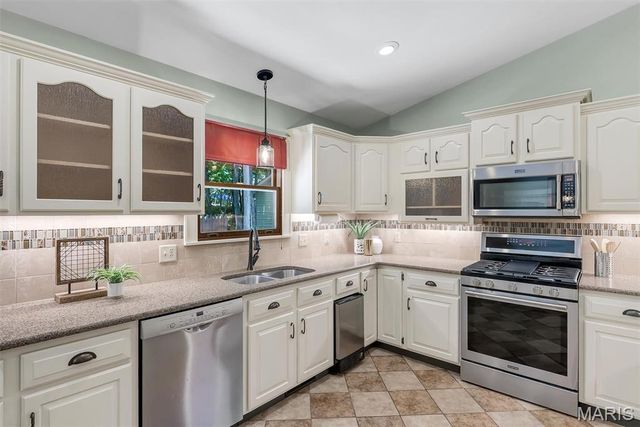 2469 Wild Valley Drive, High Ridge, MO 63049