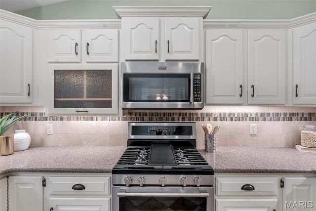 2469 Wild Valley Drive, High Ridge, MO 63049