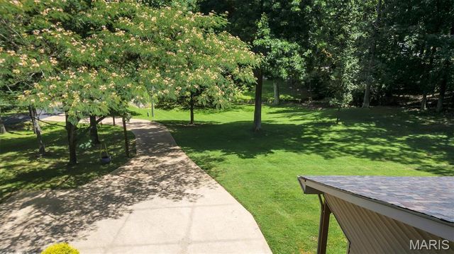 2469 Wild Valley Drive, High Ridge, MO 63049