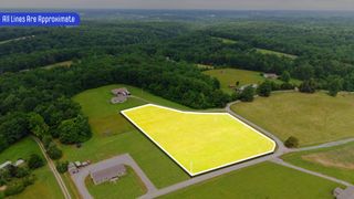 5475 King Robert Ln, Westmoreland, TN 37186