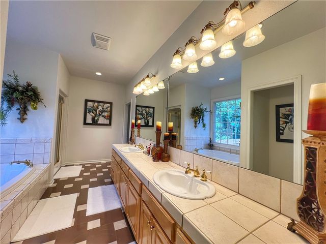 436 Bayview Circle, Knoxville, AR 72845