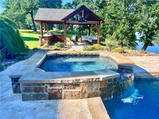 436 Bayview Circle, Knoxville, AR 72845