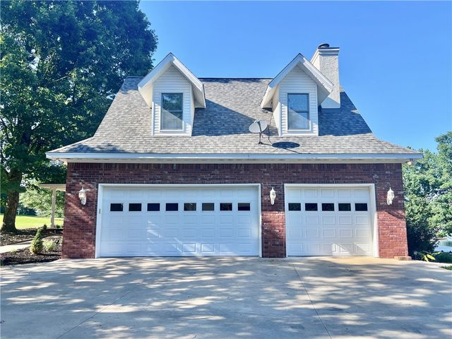 436 Bayview Circle, Knoxville, AR 72845