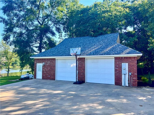 436 Bayview Circle, Knoxville, AR 72845