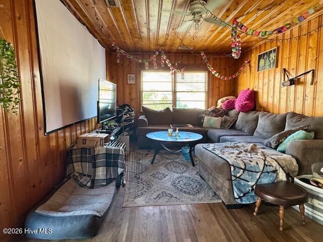 515 Hillside Drive S, North Myrtle Beach, SC 29582