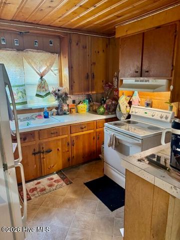 515 Hillside Drive S, North Myrtle Beach, SC 29582