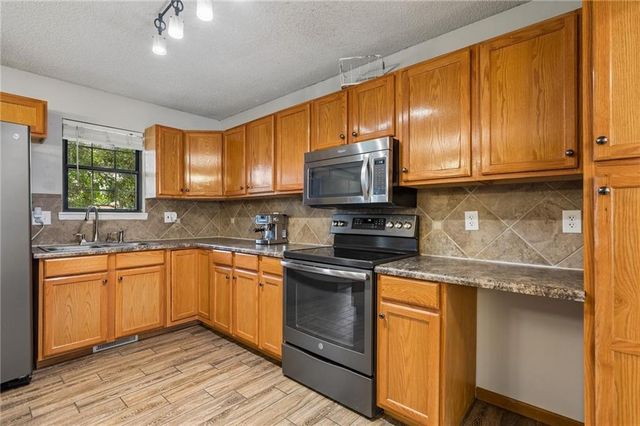 112 E Frank Street, Kearney, MO 64060