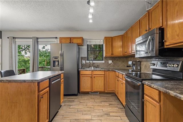112 E Frank Street, Kearney, MO 64060