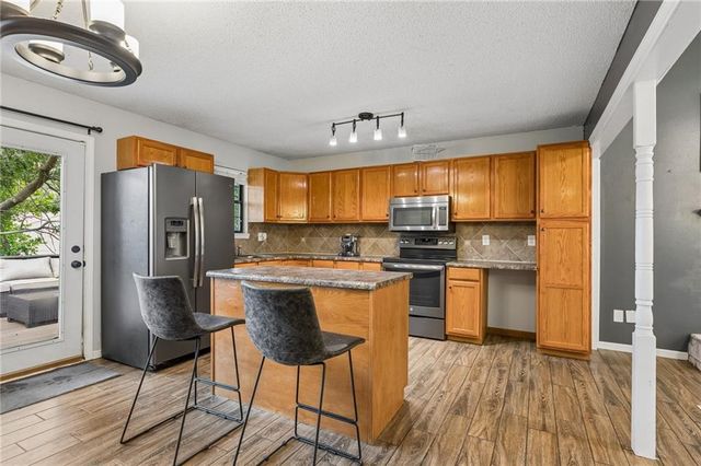 112 E Frank Street, Kearney, MO 64060