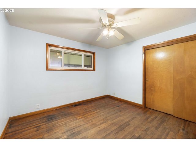 894 MEADOWLAWN DR SE, Salem, OR 97317