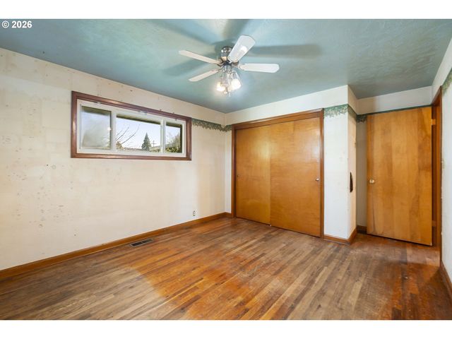 894 MEADOWLAWN DR SE, Salem, OR 97317