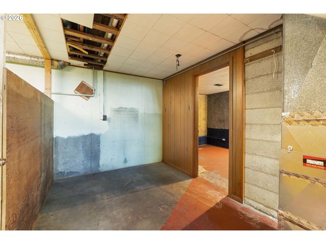 894 MEADOWLAWN DR SE, Salem, OR 97317