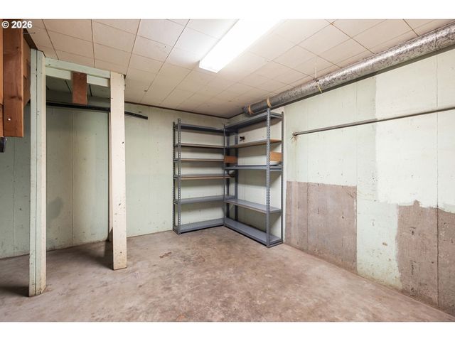 894 MEADOWLAWN DR SE, Salem, OR 97317