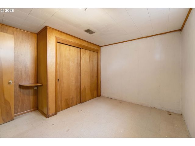 894 MEADOWLAWN DR SE, Salem, OR 97317