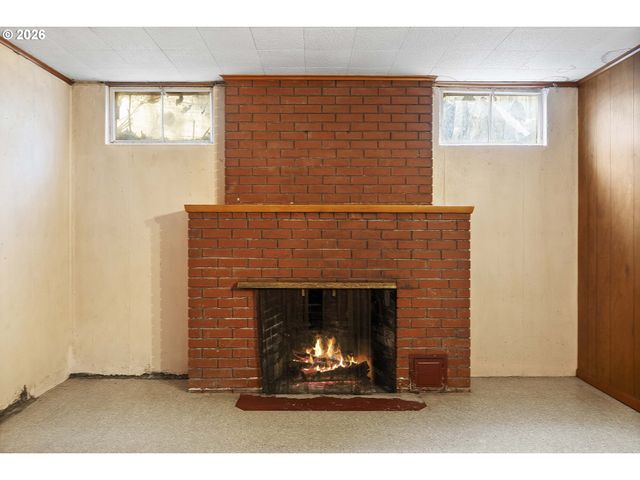 894 MEADOWLAWN DR SE, Salem, OR 97317