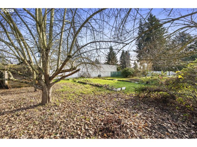 894 MEADOWLAWN DR SE, Salem, OR 97317