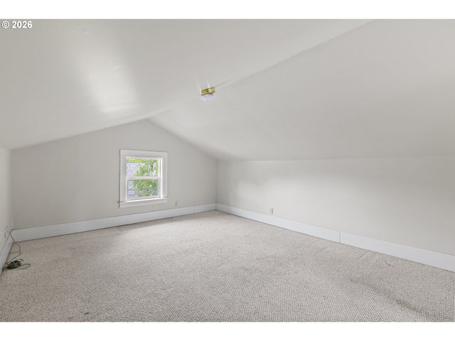 3560 Ne Stanton St, Portland, OR 97212