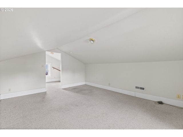 3560 Ne Stanton St, Portland, OR 97212