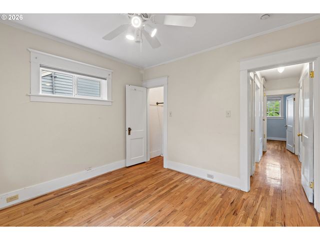 3560 Ne Stanton St, Portland, OR 97212