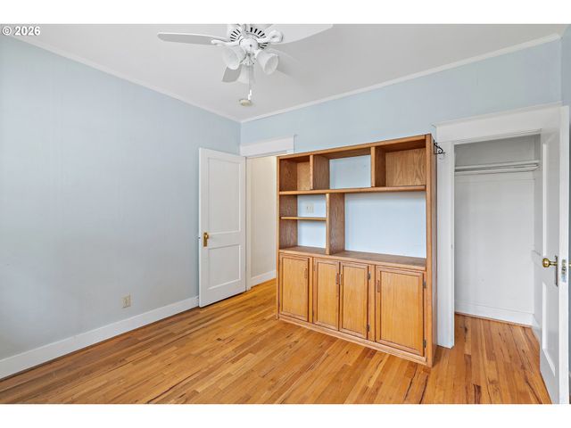 3560 Ne Stanton St, Portland, OR 97212