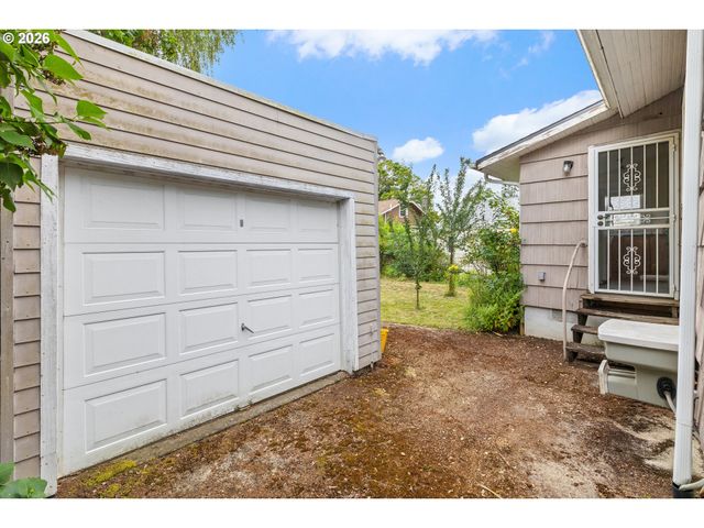 3560 Ne Stanton St, Portland, OR 97212