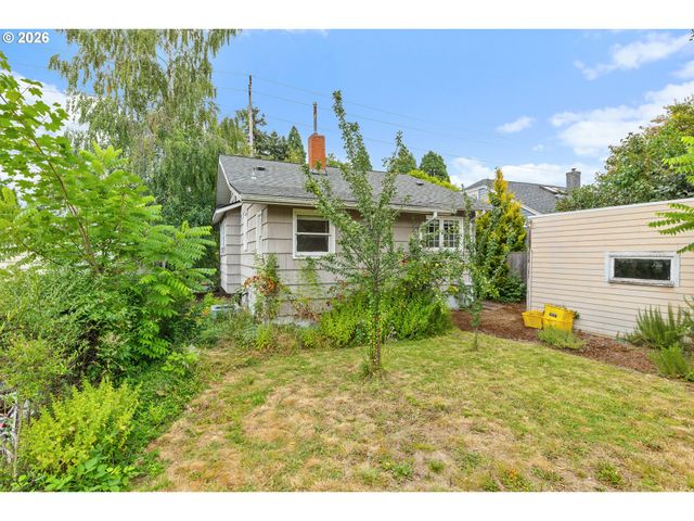 3560 Ne Stanton St, Portland, OR 97212