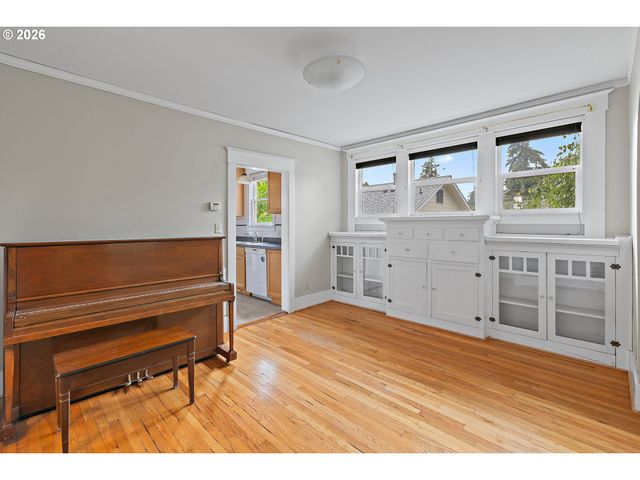 3560 Ne Stanton St, Portland, OR 97212