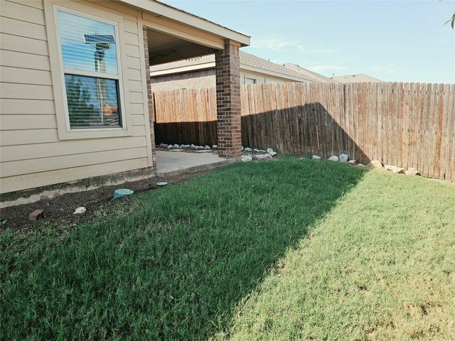 1412 Meadow Creek Drive, Princeton, TX 75407
