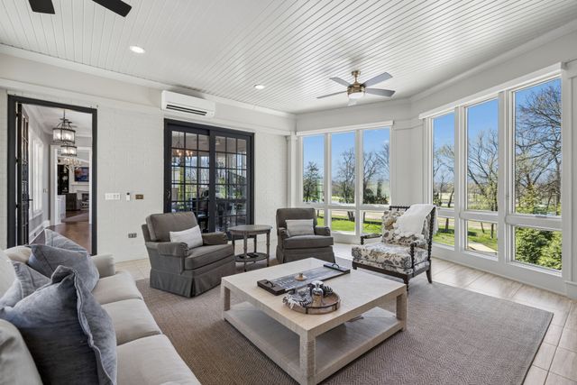 8809 Drosera Cir, College Grove, TN 37046