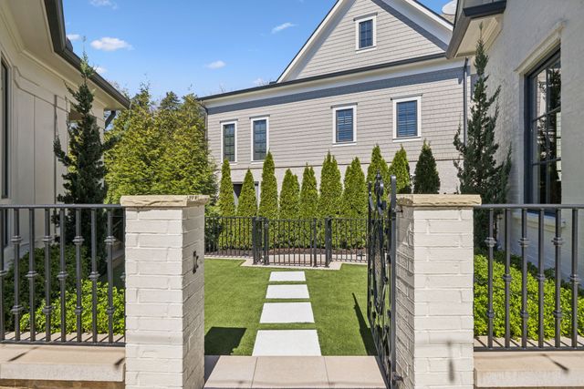 8809 Drosera Cir, College Grove, TN 37046