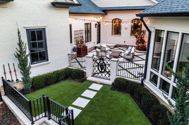 8809 Drosera Cir, College Grove, TN 37046