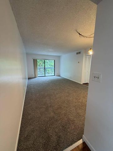 1750 N Congress Avenue 207, West Palm Beach, FL 33401