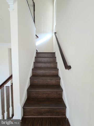 42625 HOMEFRONT TER, Chantilly, VA 20152