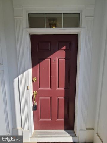 42625 HOMEFRONT TER, Chantilly, VA 20152