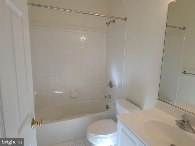 42625 HOMEFRONT TER, Chantilly, VA 20152