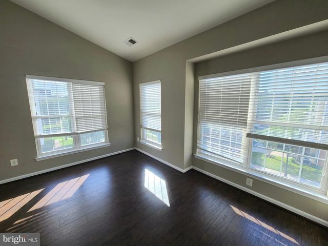 42625 HOMEFRONT TER, Chantilly, VA 20152