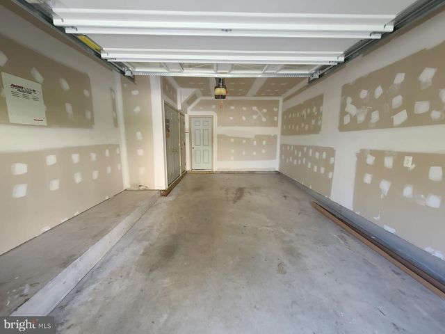 42625 HOMEFRONT TER, Chantilly, VA 20152