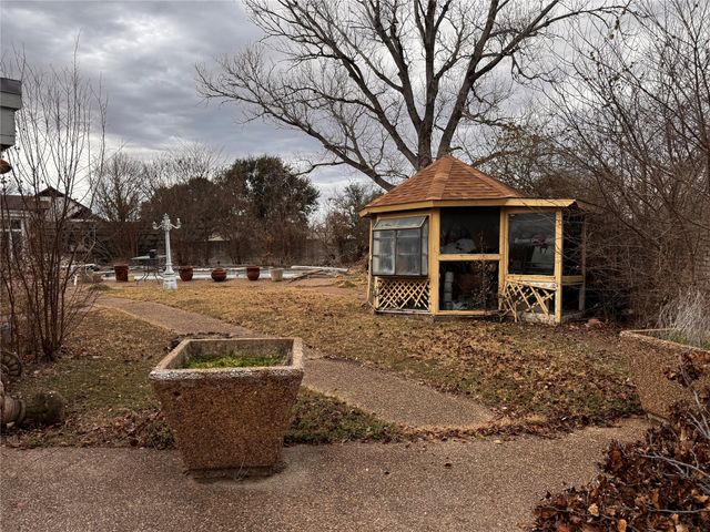 7454 Coachwood Circle, Fort Worth, TX 76133